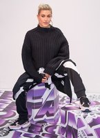 Hailey Baldwin Sweatshirt #3770754