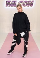 Hailey Baldwin Sweatshirt #3770782