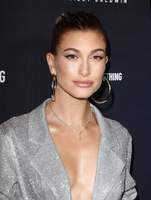 Hailey Baldwin Longsleeve T-shirt #3787799