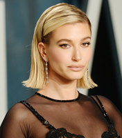 Hailey Bieber mug #G2554865