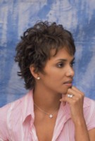 Halle Berry Longsleeve T-shirt #1288158