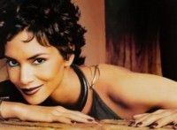 Halle Berry Longsleeve T-shirt #1290610