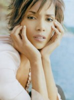 Halle Berry longsleeve t-shirt #1290660