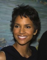 Halle Berry Longsleeve T-shirt #1290751
