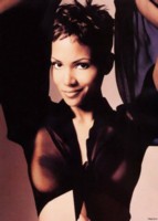 Halle Berry magic mug #G22305
