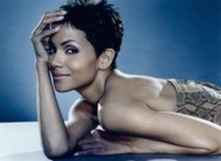 Halle Berry tote bag #G40542
