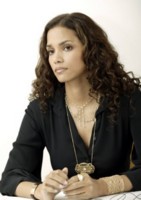 Halle Berry mug #G117025