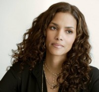 Halle Berry Longsleeve T-shirt #1359860