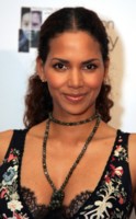 Halle Berry Longsleeve T-shirt #1431085
