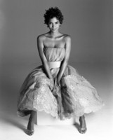 Halle Berry Longsleeve T-shirt #1470445
