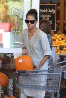 Halle Berry tote bag #G1012845