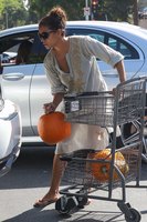 Halle Berry Sweatshirt #2770760