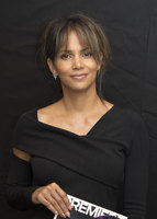 Halle Berry mug #G1062019