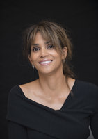 Halle Berry longsleeve t-shirt #2819923