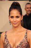 Halle Berry longsleeve t-shirt #2958924