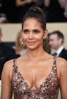 Halle Berry t-shirt #3186317