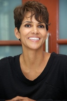 Halle Berry mug #G2571050