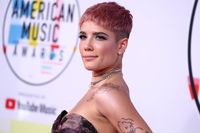 Halsey Longsleeve T-shirt #3731684