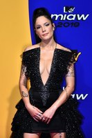 Halsey Longsleeve T-shirt #3889442