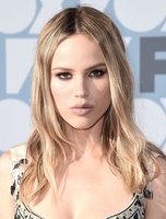 Halston Sage Longsleeve T-shirt #3855949