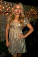 Hayden Panettiere longsleeve t-shirt #1504090