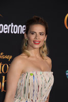 Hayley Atwell Sweatshirt #3773374