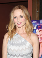 Heather Graham Longsleeve T-shirt #3064941