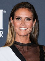 Heidi Klum Longsleeve T-shirt #2880919