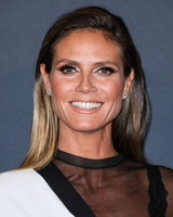 Heidi Klum Sweatshirt #2880937