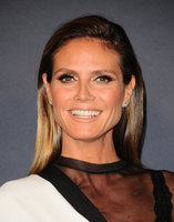 Heidi Klum Longsleeve T-shirt #2880944
