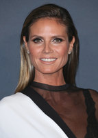 Heidi Klum Longsleeve T-shirt #2880945