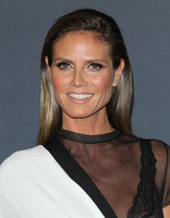 Heidi Klum Longsleeve T-shirt #2881079