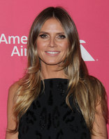 Heidi Klum Longsleeve T-shirt #2922899
