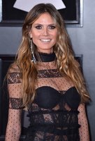 Heidi Klum Longsleeve T-shirt #3247667