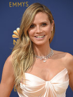 Heidi Klum Longsleeve T-shirt #3736436