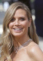 Heidi Klum Longsleeve T-shirt #3736497