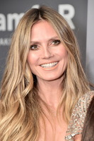 Heidi Klum Longsleeve T-shirt #3789440