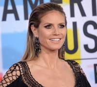Heidi Klum Longsleeve T-shirt #3789468