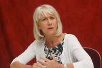 Helen Mirren Sweatshirt #2440934