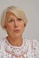 Helen Mirren Longsleeve T-shirt #2491796