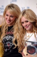 Hilary Duff mug #G28511
