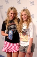 Hilary Duff Longsleeve T-shirt #1296154