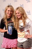 Hilary Duff mug #G28515