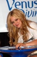 Hilary Duff mug #G28541