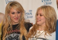 Hilary Duff Longsleeve T-shirt #1296207