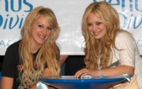Hilary Duff mug #G28602