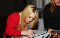 Hilary Duff Longsleeve T-shirt #1302906
