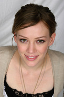 Hilary Duff Longsleeve T-shirt #2056185