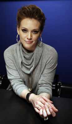 Hilary Duff puzzle 2260411