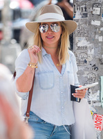 Hilary Duff Longsleeve T-shirt #2764091